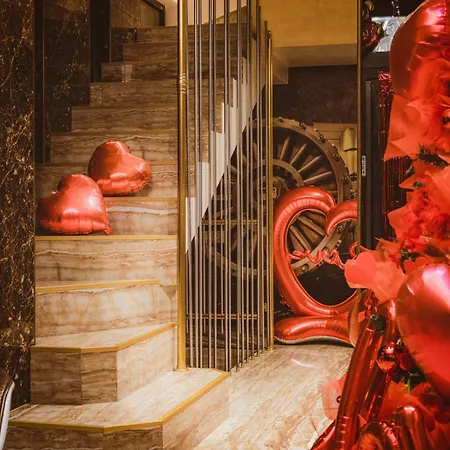 Hidden Bank: Diamonds *