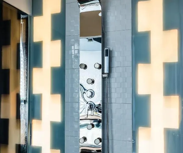 Hidden Bank: Diamonds Apartment *